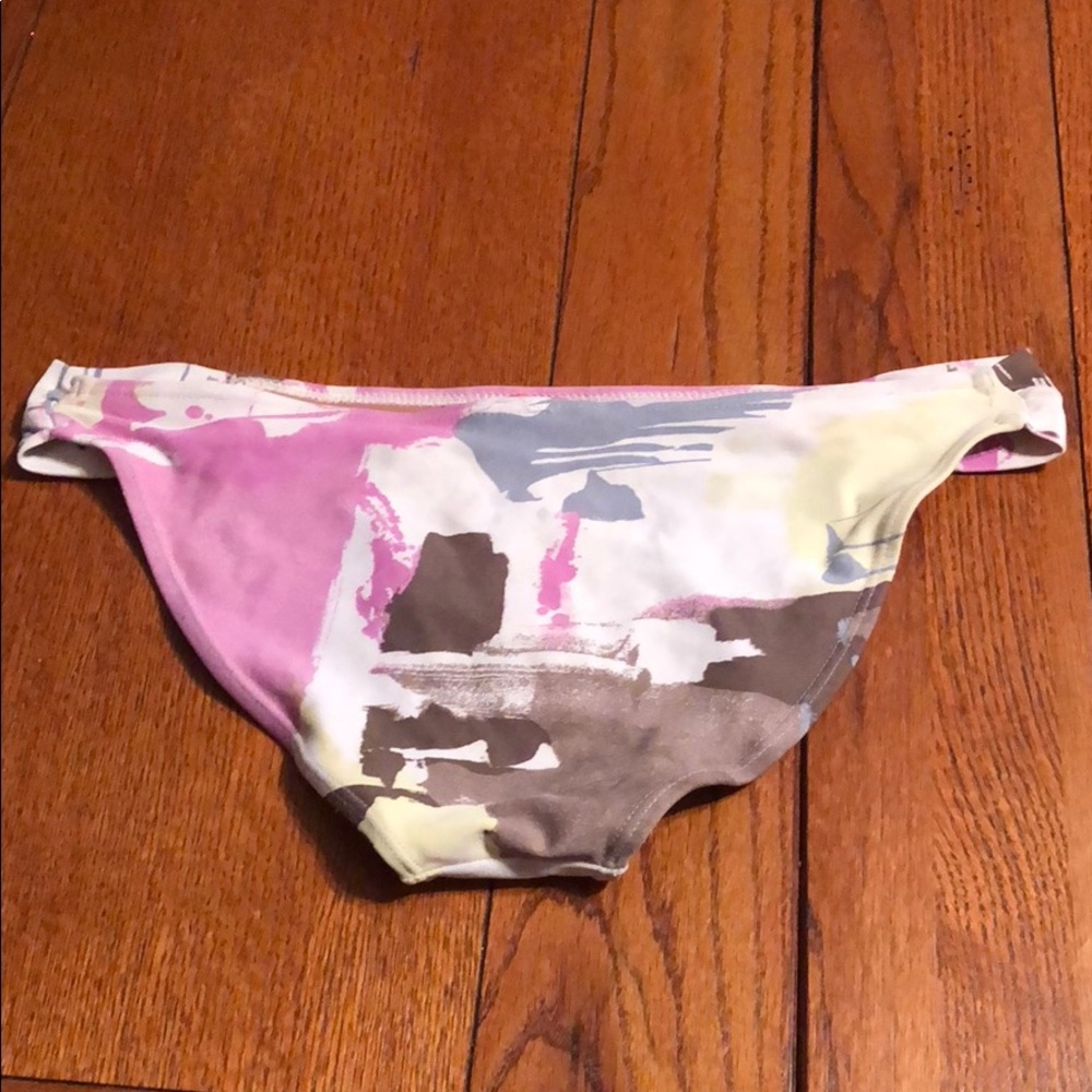 Multicolored, Single Strap Top Bikini. - image 3